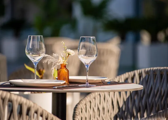 Syncrosfera Fitness & Health Boutique מלון