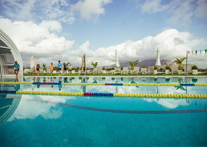 מלון Syncrosfera Fitness & Health Boutique 4*